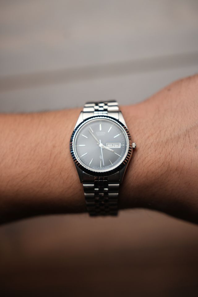 1985 Citizen Coin Bezel Blue Dial CQ 1102-R12527