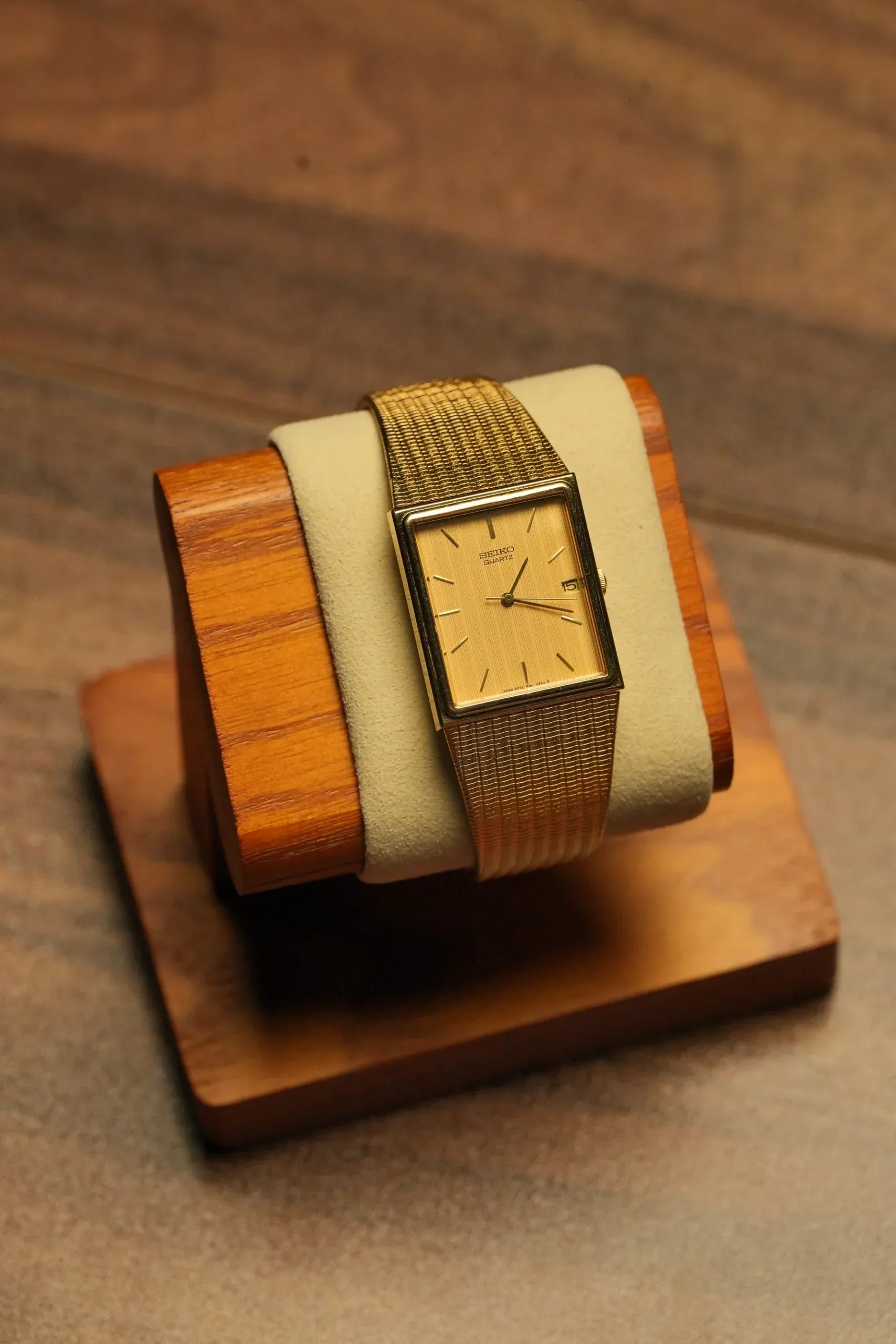 1987 Seiko Tank Quartz Gold Rare Dial 5P32-5239